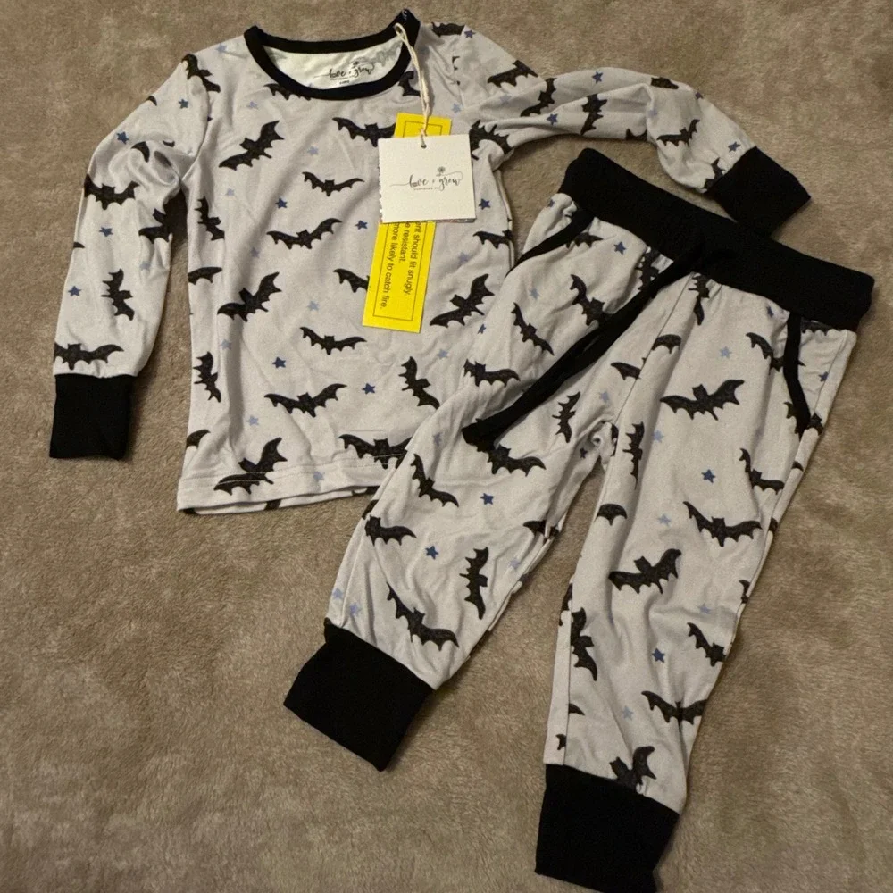 Love + Grow Bat Star Print Pajama Set 18M NWT Halloween Bats Long Sleeve Joggers